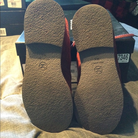 Burgundy Chanel boots - Picture 13 of 14